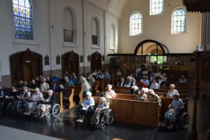 Openingsviering tijdens de minipelgrimage in San Damiano