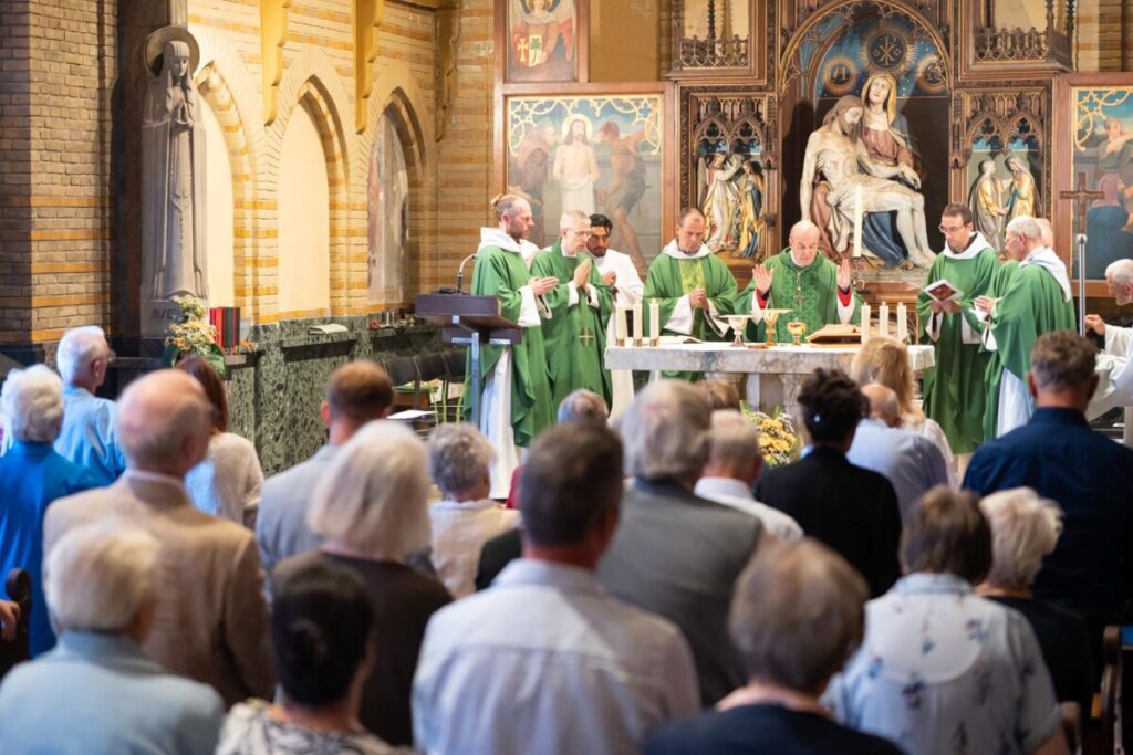Eucharistie bij het afscheid van de broeders van Sint Jan uit Den Haag