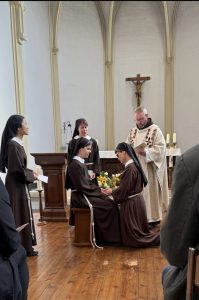 plechtige professie zuster Marijke Brouwer, foto clarissen Megen