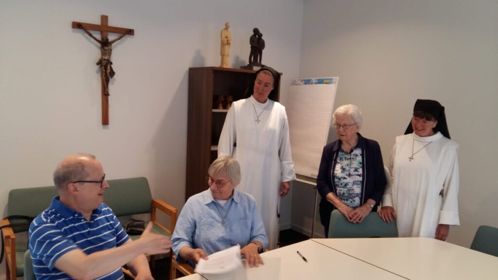 ondertekening huurcontract dominicanessen en sacramentijnen bij brakkenstein