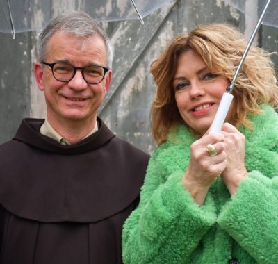 Minderbroeder Fer van der Reijken te zien in De Verwondering