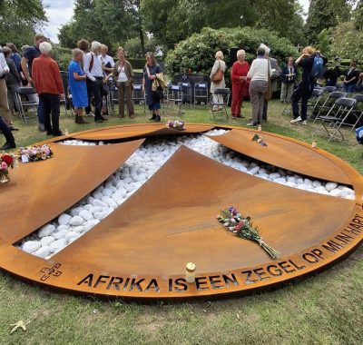 Monument voor de Witte Zusters onthuld