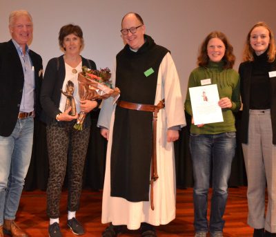 Takecarebnb wint KNR-Waarderingsprijs 2021